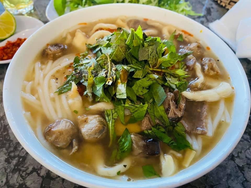 Top 6 quán chay ngon và chất lượng nhất Đà Lạt - Nhà hàng chay Từ Hạnh