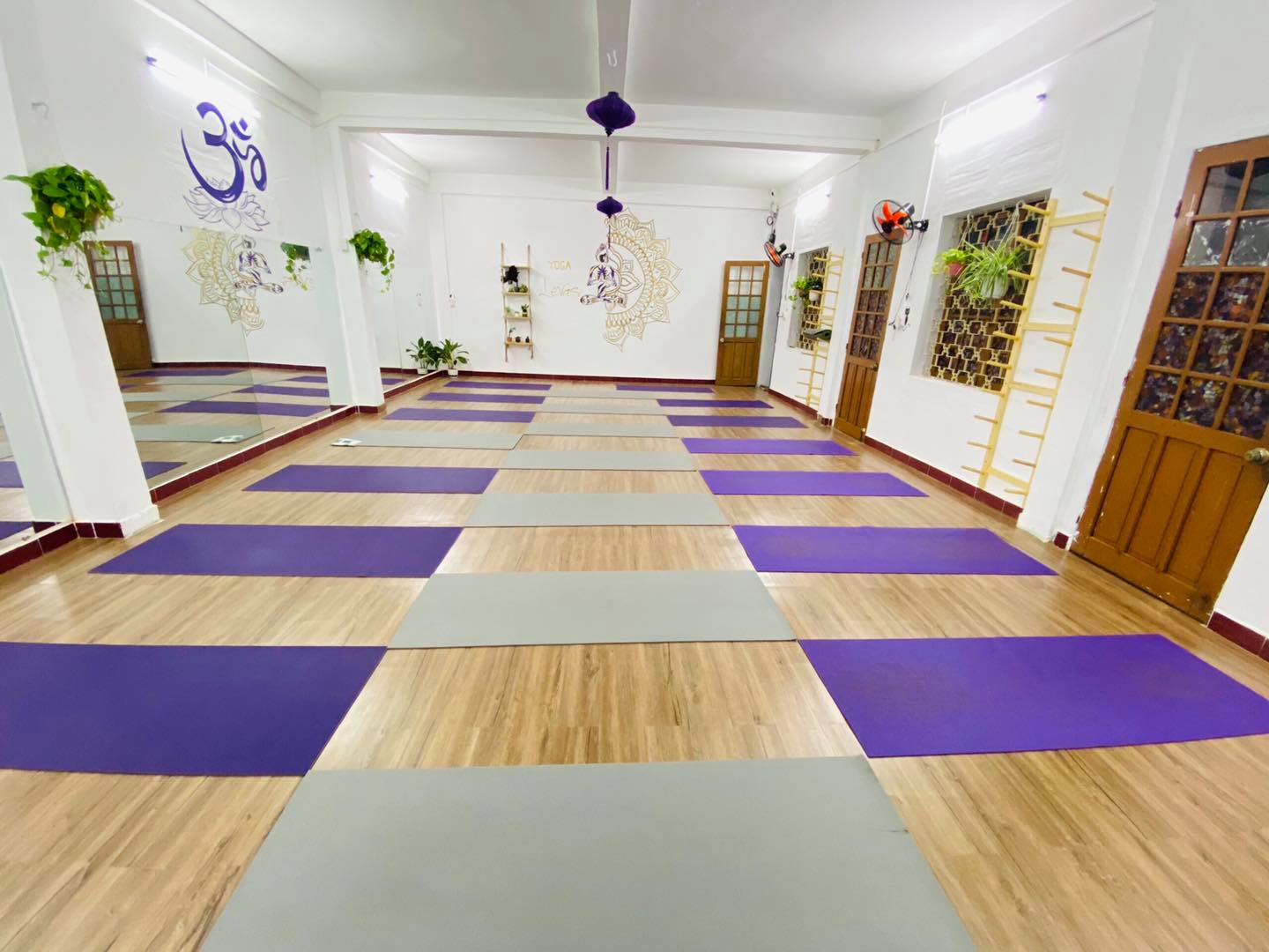Top 8 trung tâm dạy Yoga tốt nhất tại Đà Nẵng -  Phòng tập Yoga LeVas