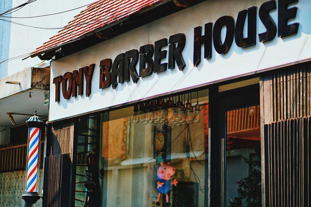 Top 10 Salon cắt tóc nam đẹp nhất TPHCM -  Tony Barber House