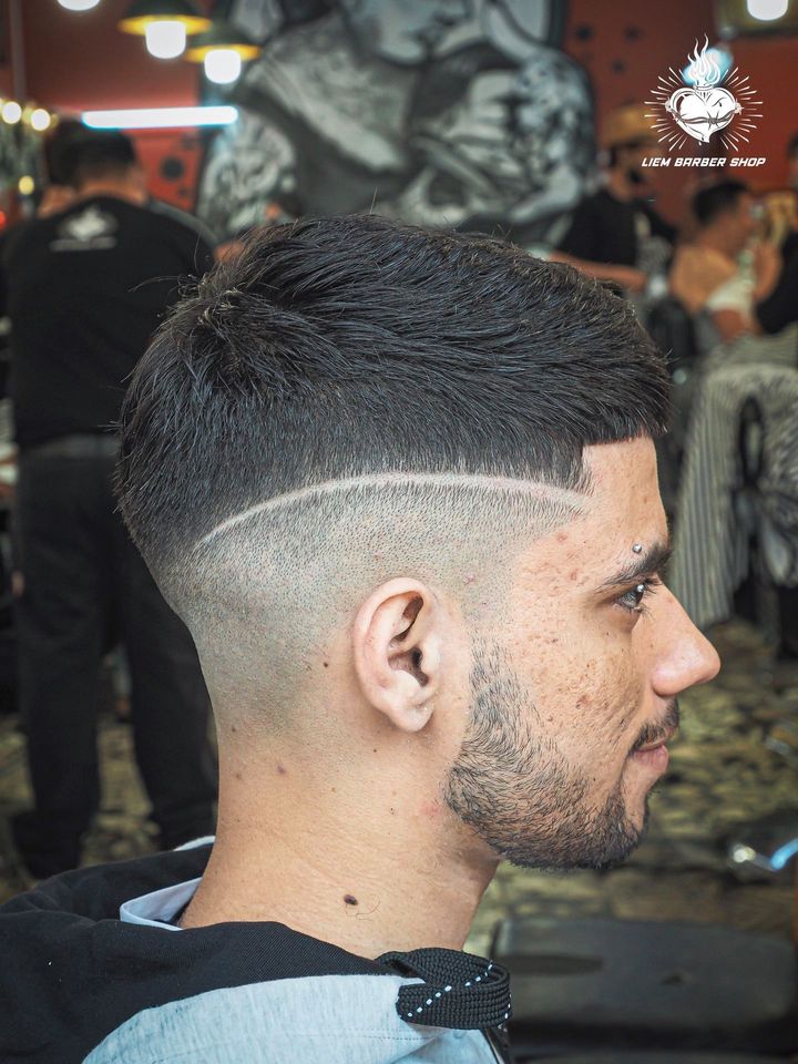Top 10 Salon cắt tóc nam đẹp nhất TPHCM -  Liem Barber Shop