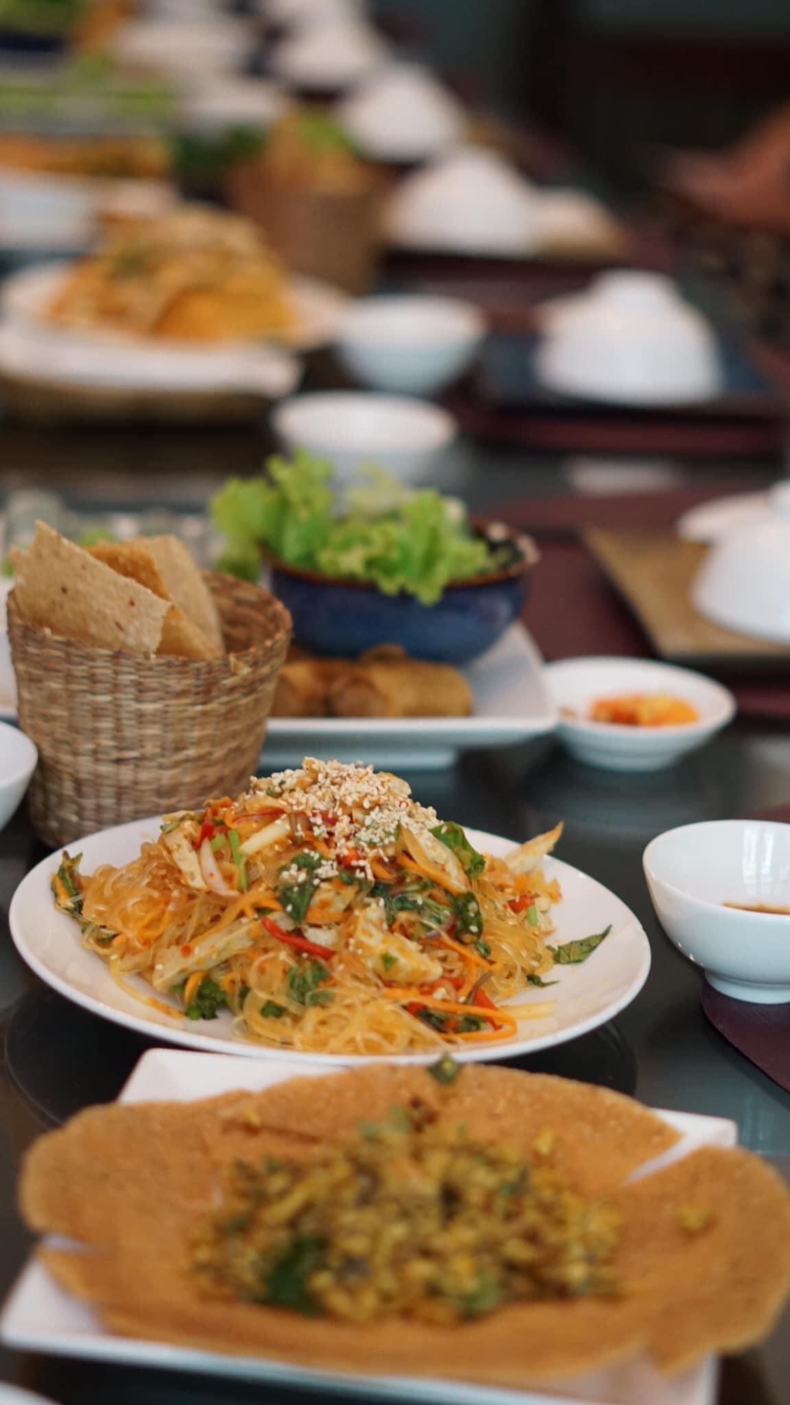 Top 10 quán chay ngon nổi tiếng nhất ở thành phố Hồ Chí Minh - Bông Súng Vegetarian food