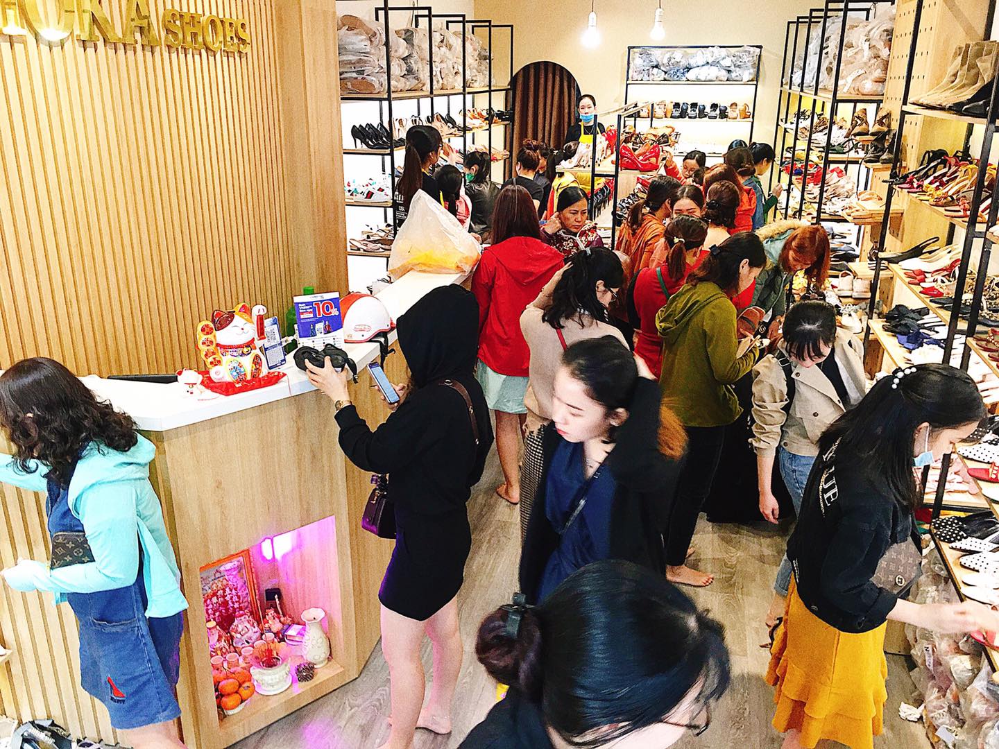 Top 8 cửa hàng giày nữ đẹp nhất ở Đà Nẵng -  Moka Shoes