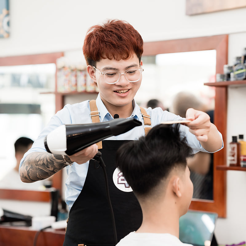 Top 6 Salon cắt tóc nam đẹp nhất Hà Nội -  2VEE hair station