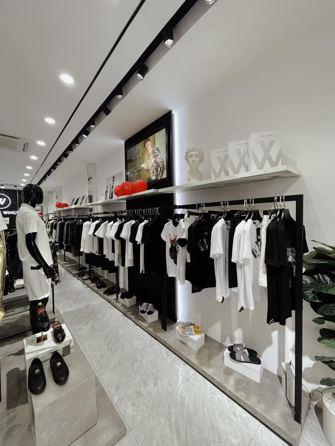 Top 10 shop quần áo nam được lựa chọn nhiều nhất ở Hà Nội -  Liberty Wings